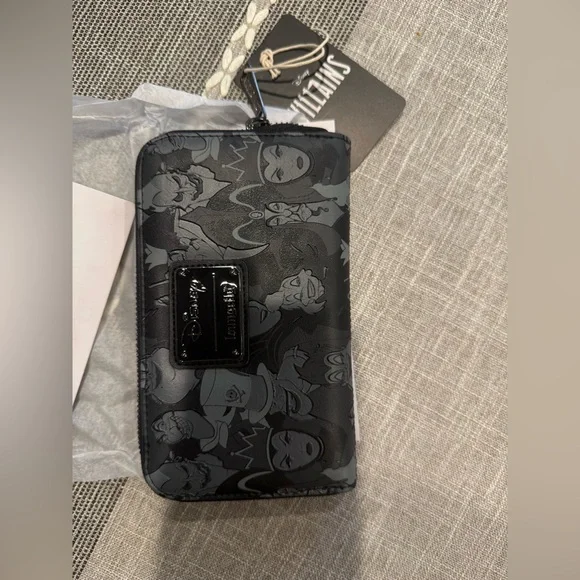 Disney Villains Black and Gray Loungefly Wallet - Picture 3 of 5